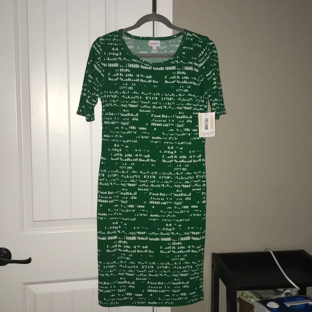 Fitted midi tee dress